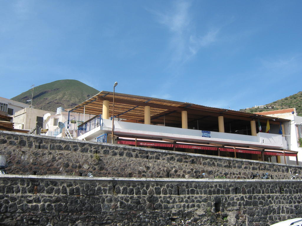Albergo Seaside 레니 외부 사진